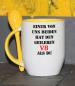 Preview: Weiße Tasse mit Spruch "EINER VON UNS BEIDEN HAT DEN GEILEREN V8 ALS DU"