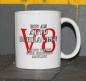 Preview: Weiße Tasse mit Spruch "BIN AM AUTO SCHRAUBEN, KEINE TIPS! BIER BRINGEN! ABFLUG"