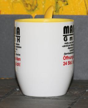 Weiße Tasse mit Spruch  "MAMA GmbH"