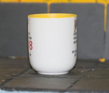 Weiße Tasse mit Spruch "WARNUNG, DIESE PERSON FÄNGT SPONTAN AN ÜBER V8 US CARS ZU SPRECHEN"