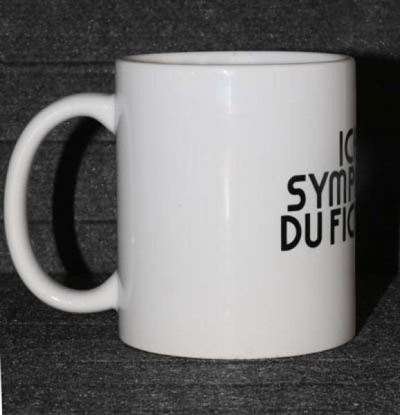 Weiße Tasse mit Spruch"ICH BIN SYMPATISCH DU FICKFEHLER"
