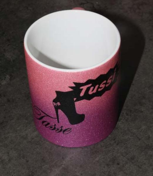 Weiße Tasse mit Spruch "Tussytasse mit Schuh"