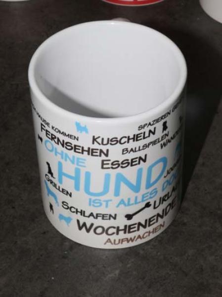 Weiße Tasse mit Spruch "OHNE HUND IST ALLES DOOF"