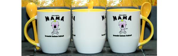 Weiße Tasse mit Spruch "EINE WAHRE MAMA BRAUCHT KEIN SCHLAF"