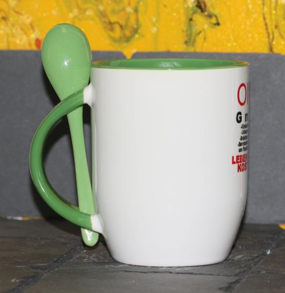 Weiße Tasse mit Spruch "OMA GmbH"