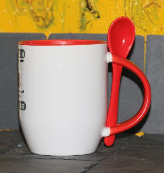 Weiße Tasse mit Spruch "NATÜRLICH SPRECHE ICH MIT MIR SELBST, ICH FAHRE V8; UND MANCHMAL BRAUCH ICH KOMPETENTE BERATUNG"