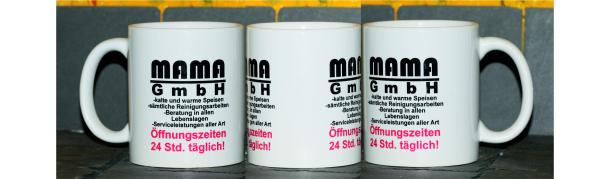 Weiße Tasse mit Spruch  "MAMA GmbH"