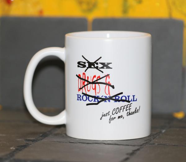 Weiße Tasse mit Spruch "SEX DRUKS & ROCK´N ROLL"