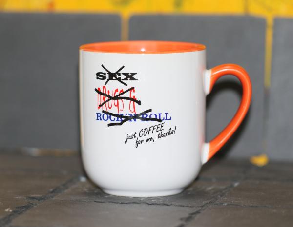 Weiße Tasse mit Spruch "SEX DRUKS & ROCK´N ROLL"