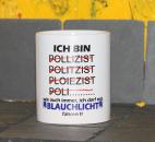 Weiße Tasse mit Spruch Polizist 